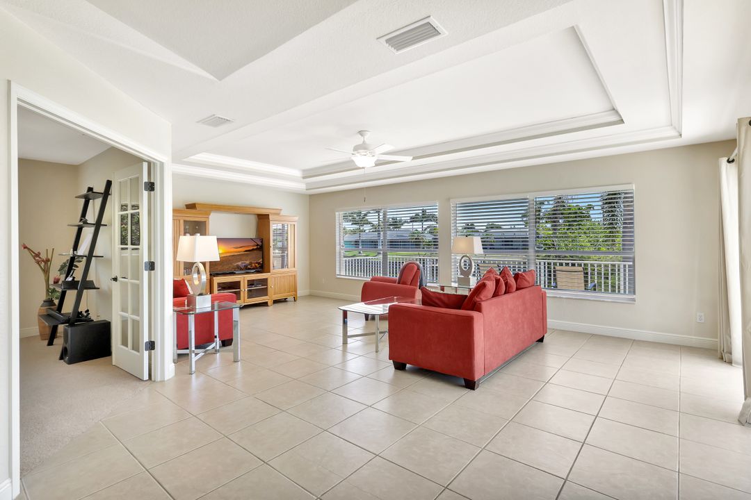 3317 SW 5th Pl, Cape Coral, FL 33914