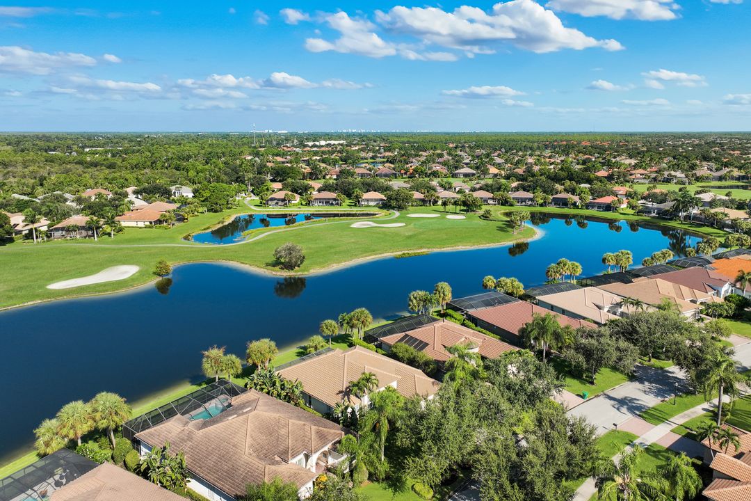 8737 Mustang Island Cir, Naples, FL 34113