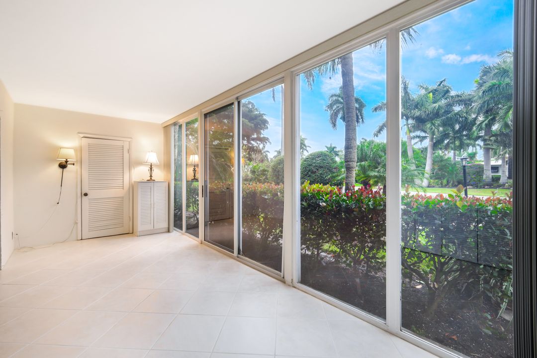 744 Wedge Dr  #27, Naples, FL 34103