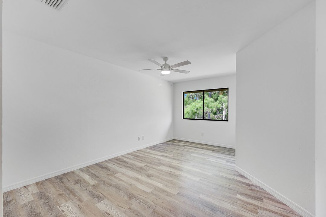 142 Bennington Dr #8, Naples, FL 34104