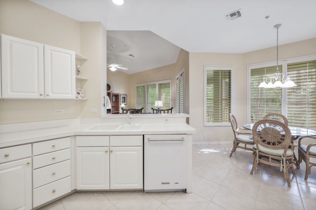 8545 Danbury Blvd #204, Naples, FL 34120