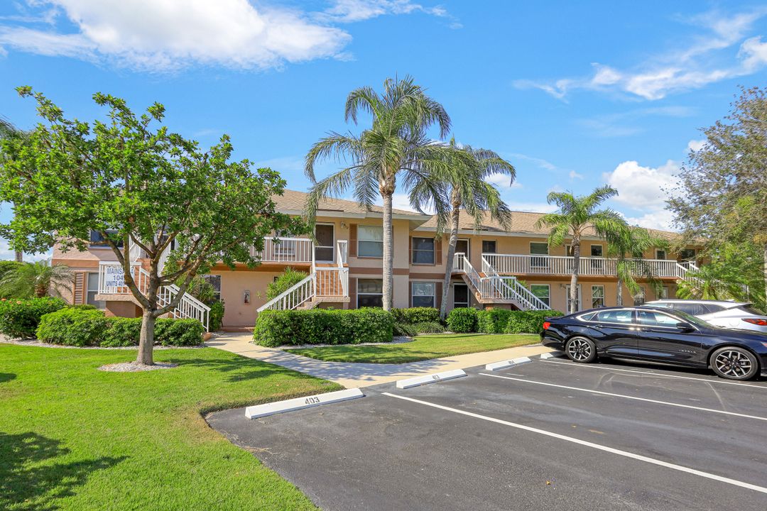 1045 Mainsail Dr #402, Naples, FL 34114