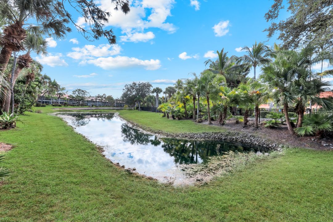 2462 Hidden Lake Dr #1, Naples, FL 34112
