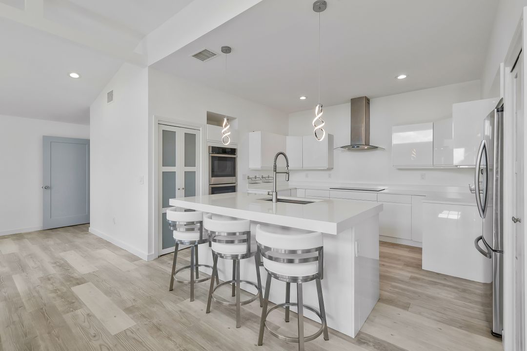 4044 62nd Ave NE, Naples, FL 34120