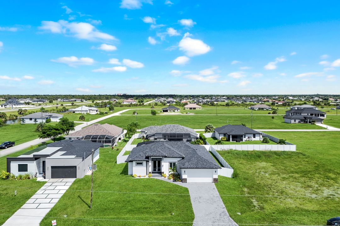 3923 NW 38th St, Cape Coral, FL 33993