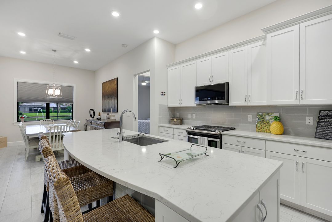 9405 Whooping Crane Wy, Naples, FL 34120