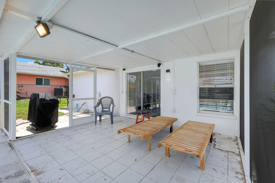1307 SW 43rd Ln, Cape Coral, FL 33914
