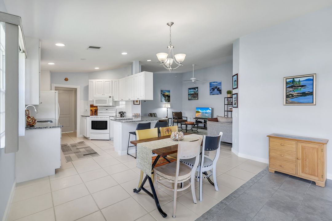3343 Cayman Ln, Naples, FL 34119