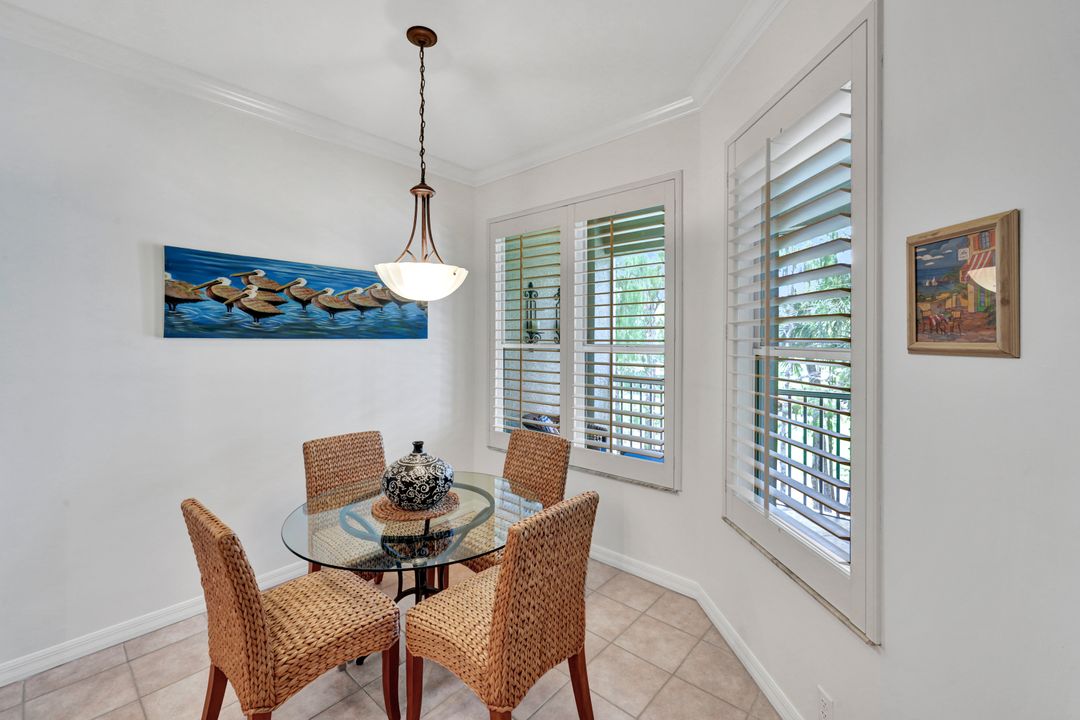 8275 Danbury Blvd #203, Naples, FL 34120