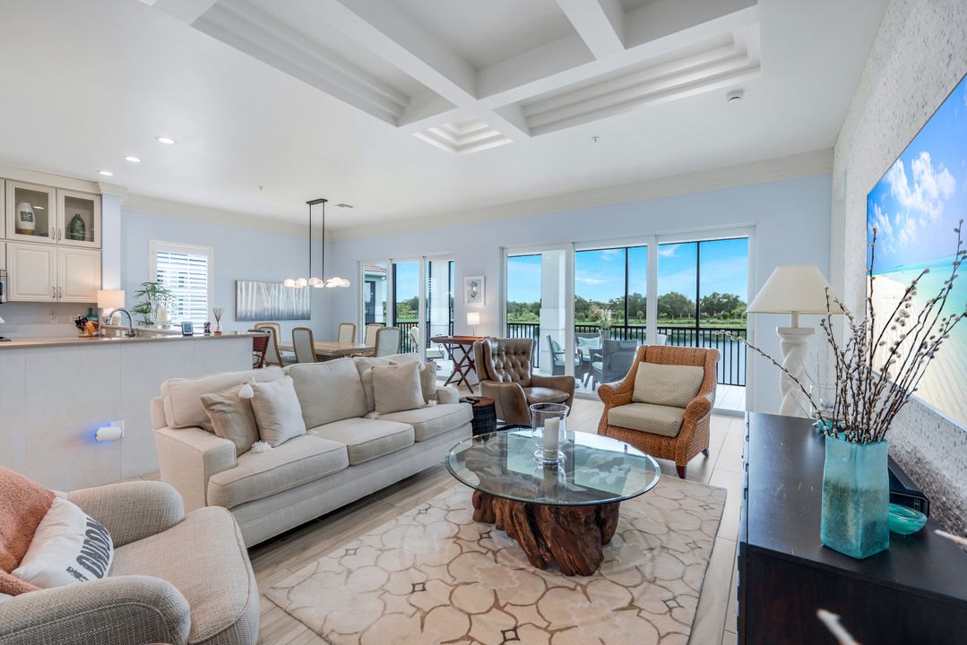 608 El Camino Real #201, Naples, FL 34119