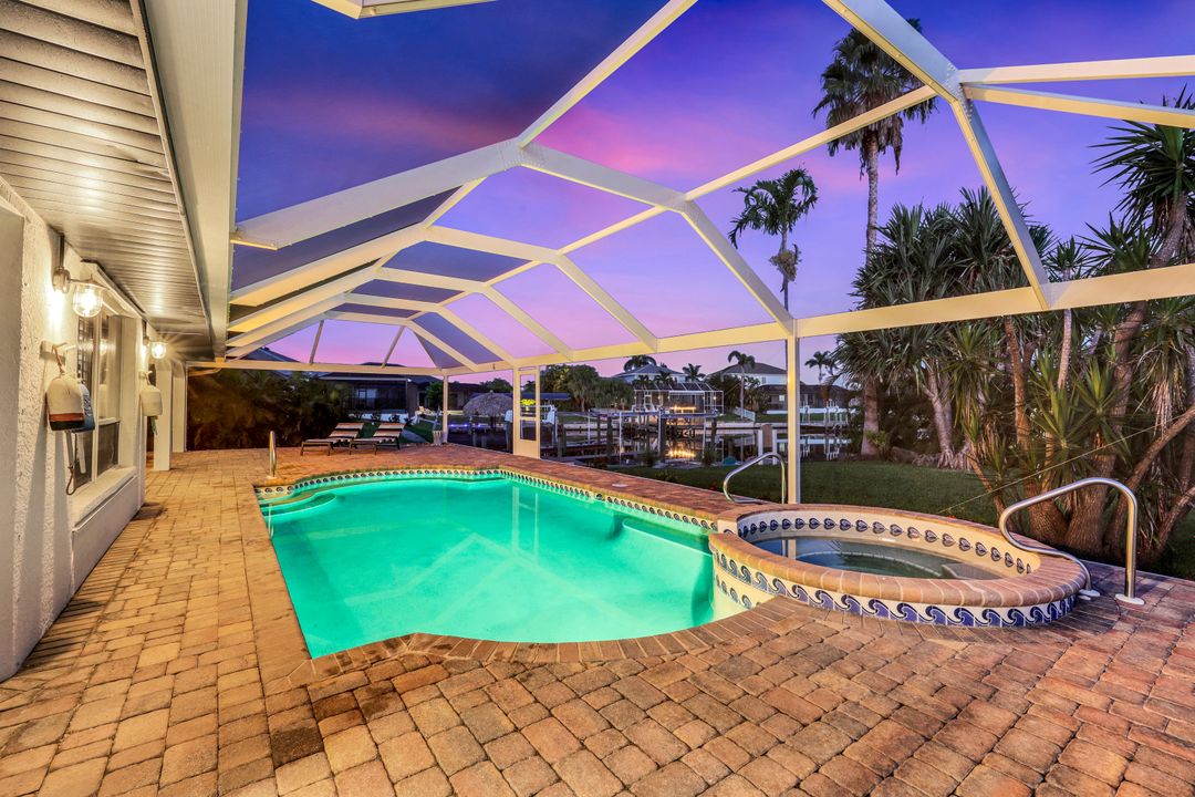 4913 SW 17th Pl, Cape Coral, FL 33914