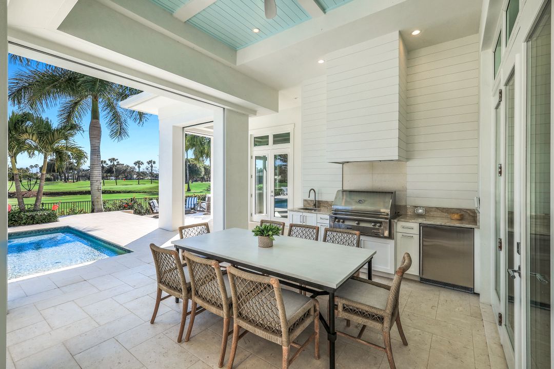 730 Harbour Dr, Naples, FL 34103