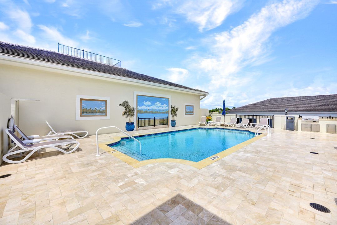 1400 Gulf Shore Blvd N #203, Naples, FL 34102