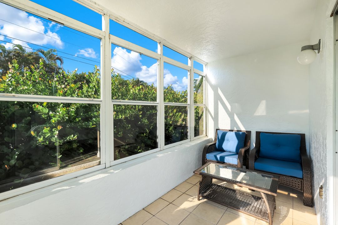 8148 Country Rd #101, Fort Myers, FL 33919