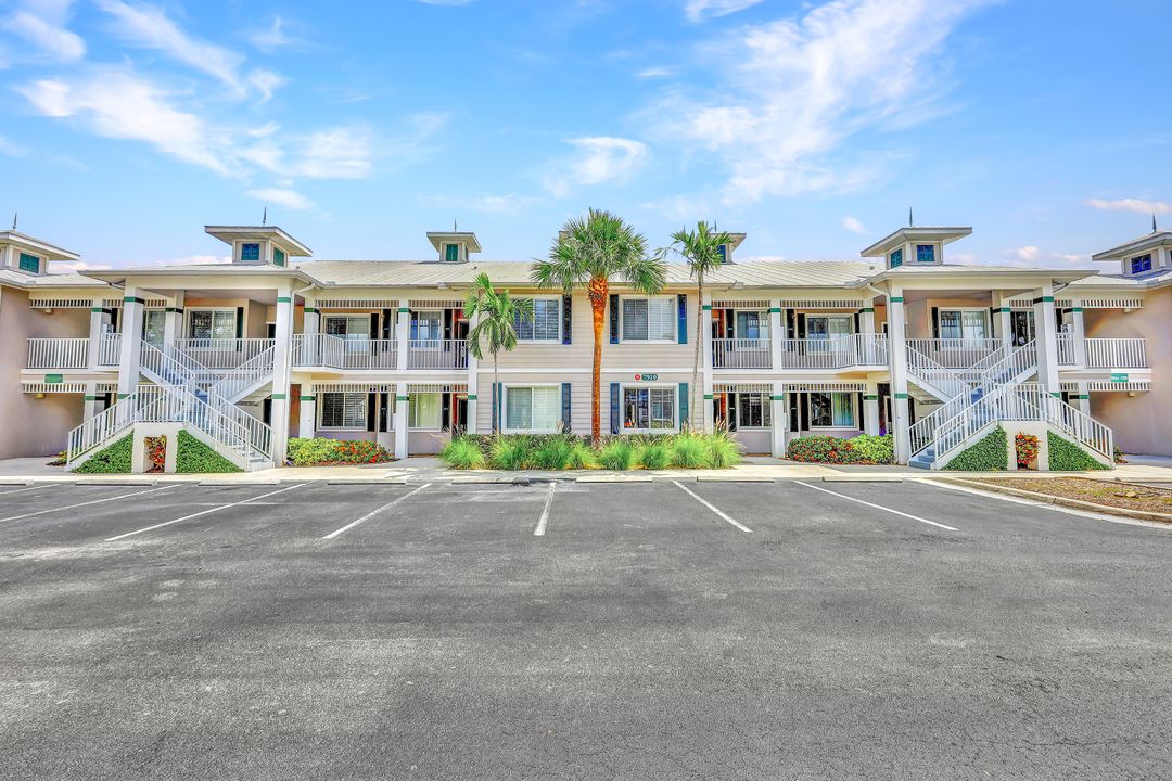 7910 Mahogany Run Ln #1214, Naples, FL 34113