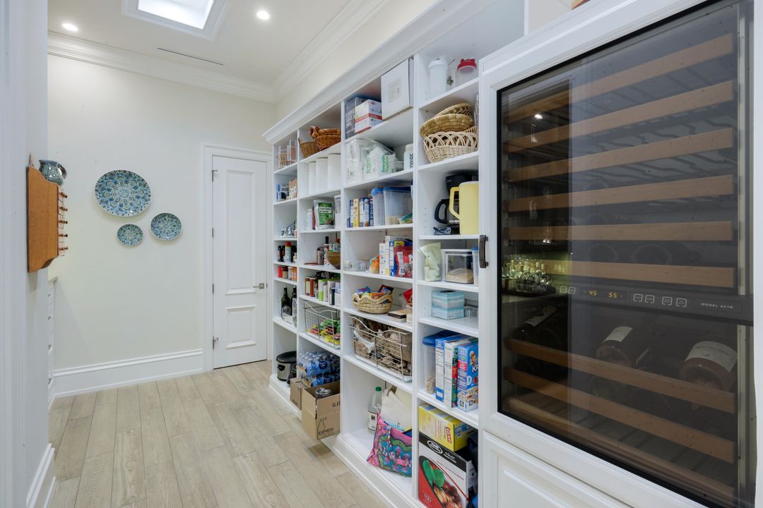 3150 Dahlia Way, Naples, FL 34105