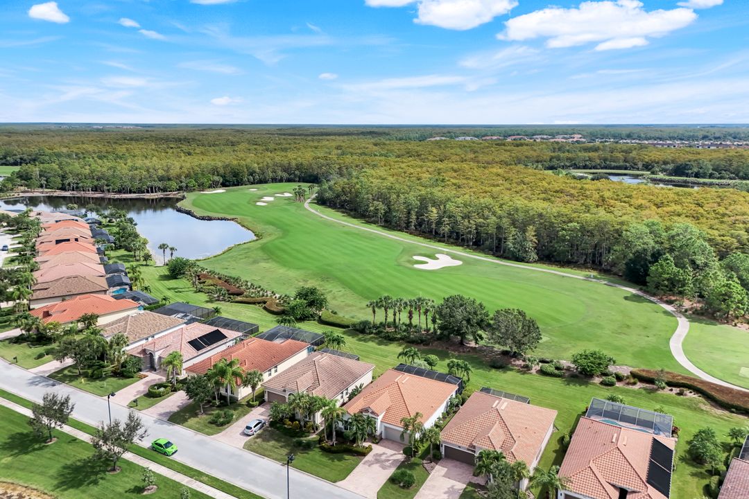 9090 Limestone Ln, Naples, FL 34120