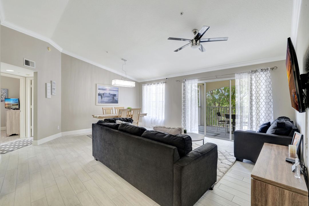 4670 St Croix Ln #632, Naples, FL 34109