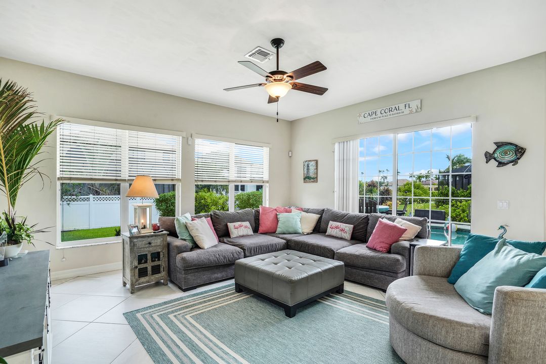 2210 Cape Coral Pkwy W, Cape Coral, FL 33914