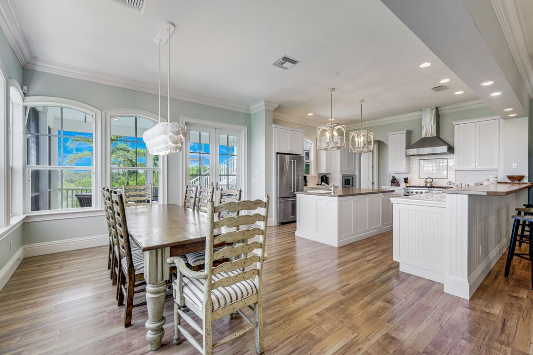 16211 Captiva Dr, Captiva, FL 33924