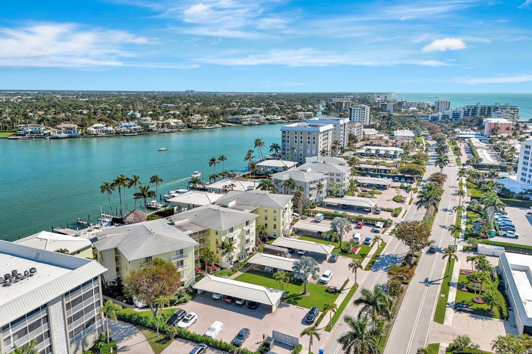 2850 Gulf Shore Blvd N  #201, Naples, FL 34103