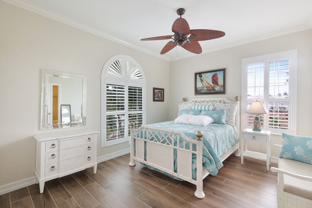 418 Panay Ave, Naples, FL 34113