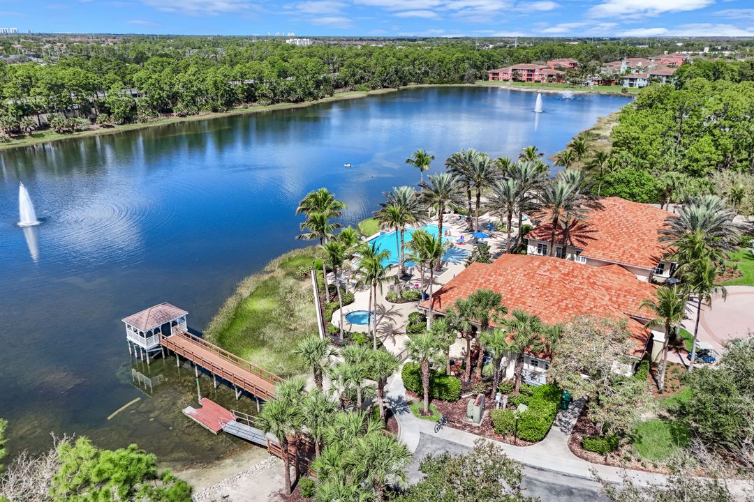 2040 Tarpon Bay Dr N #201, Naples, FL 34119