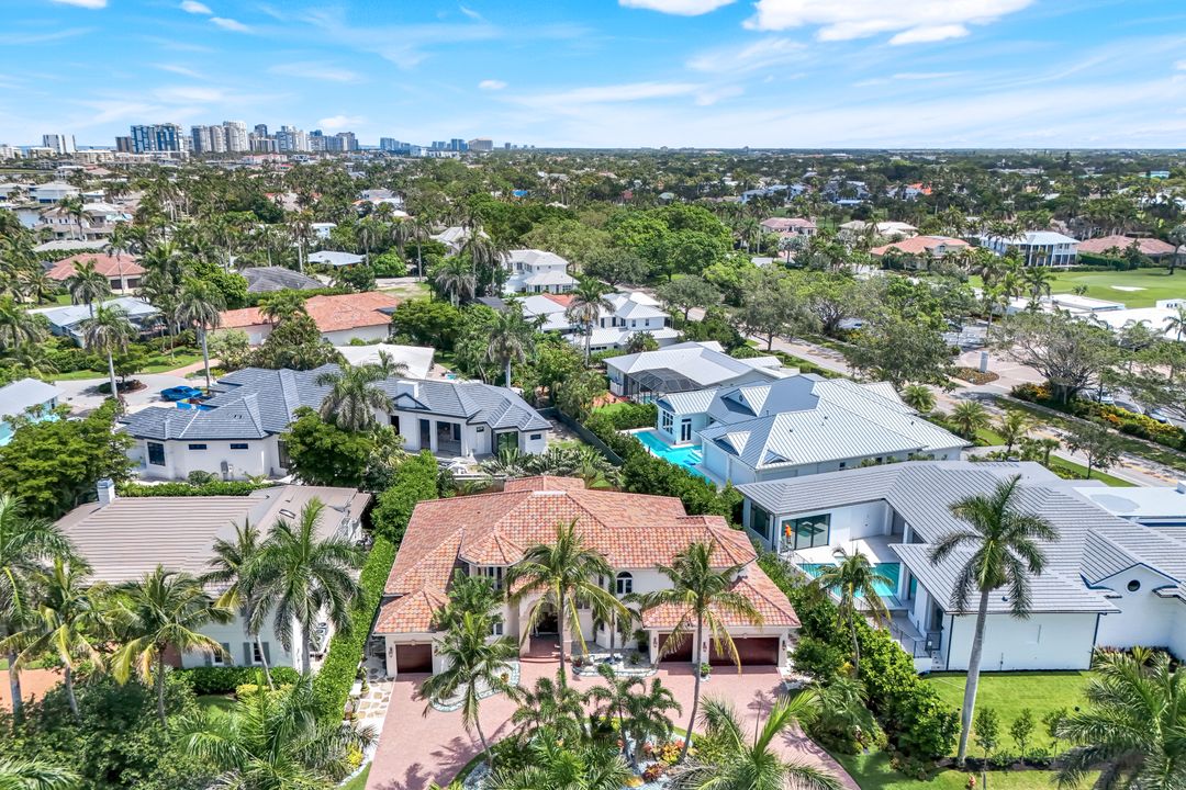 491 Wedge Dr, Naples, FL 34103
