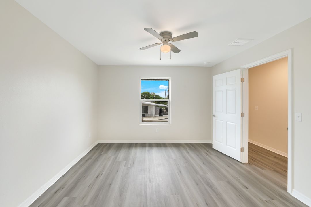627 Palm Dr, Naples, FL 34114