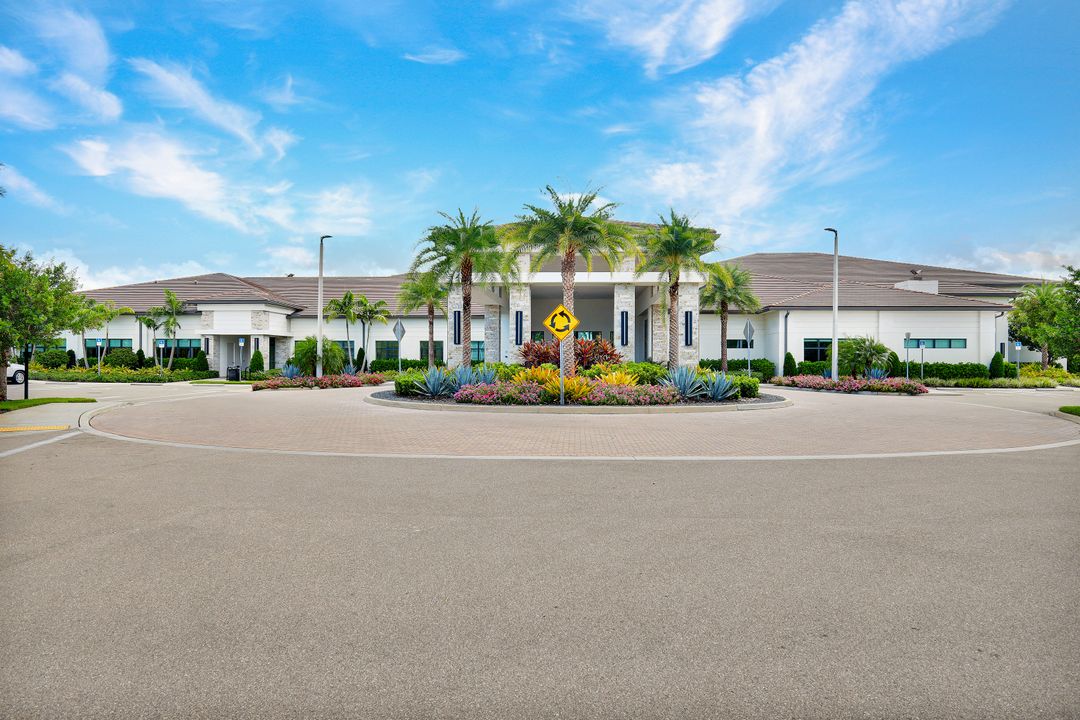 12261 Windamere Trl, Naples, FL 34120