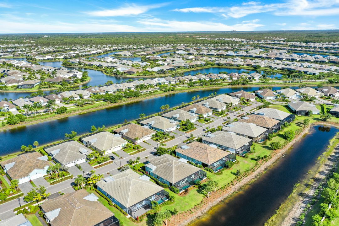 5879 Haiti Dr, Naples, FL 34112