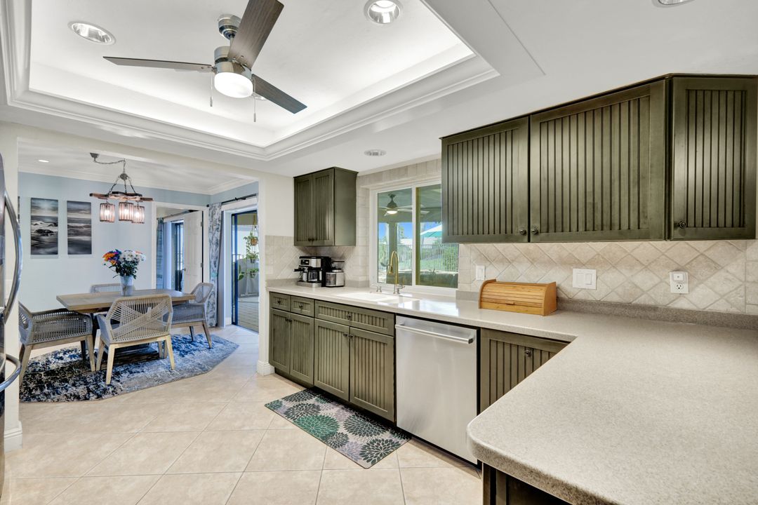 703 SE 33rd Terrace, Cape Coral, FL 33904