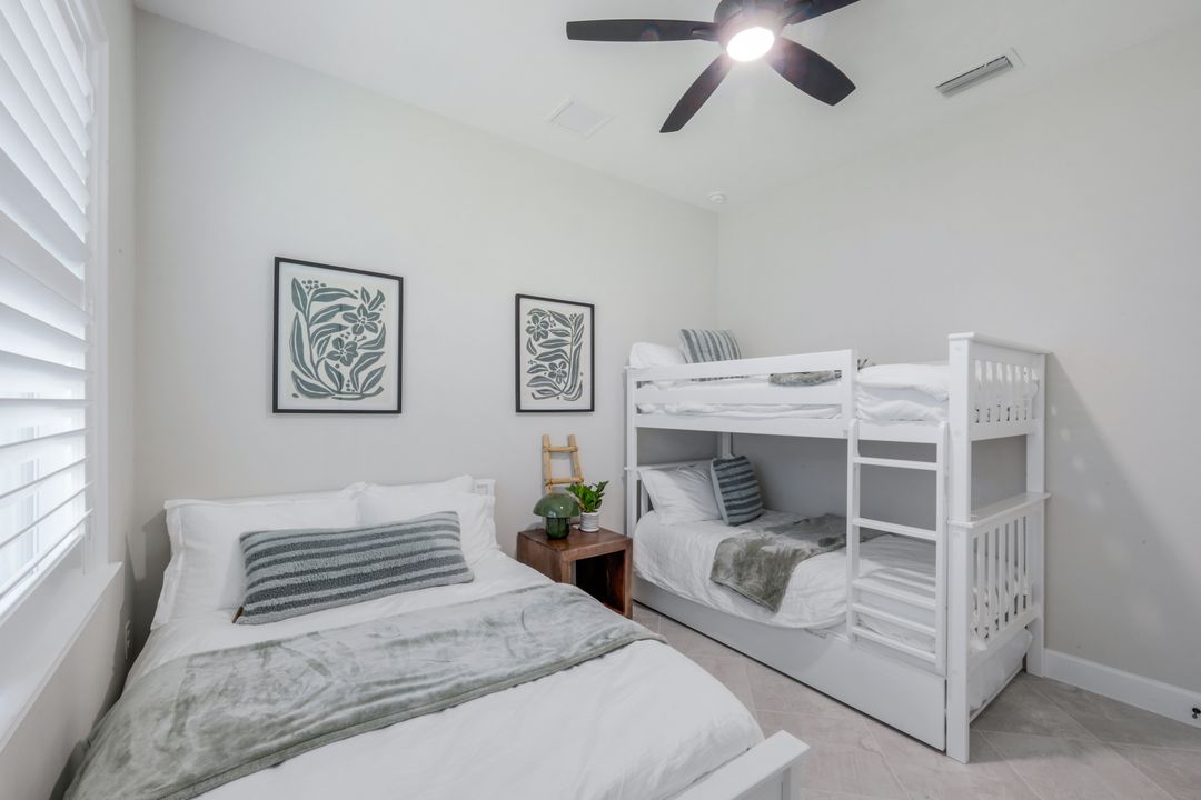 8850 Calypso Ct, Naples, FL 34112