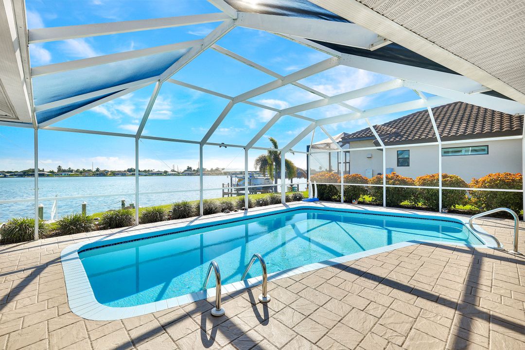 809 SW 2nd Ave, Cape Coral, FL 33991