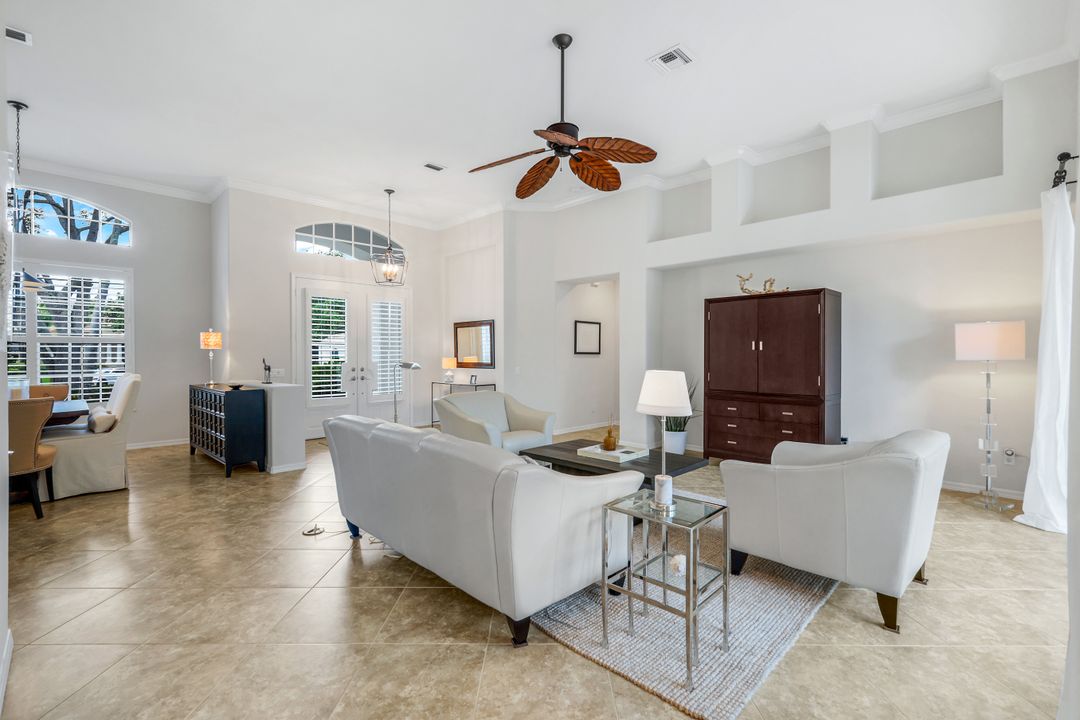 1932 Springberry Cir, Naples, FL 34109