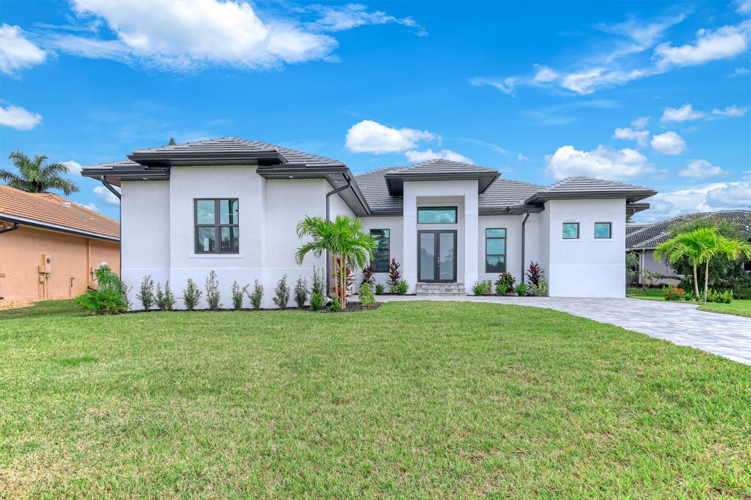 18288 Royal Hammock Blvd, Naples, FL 34114