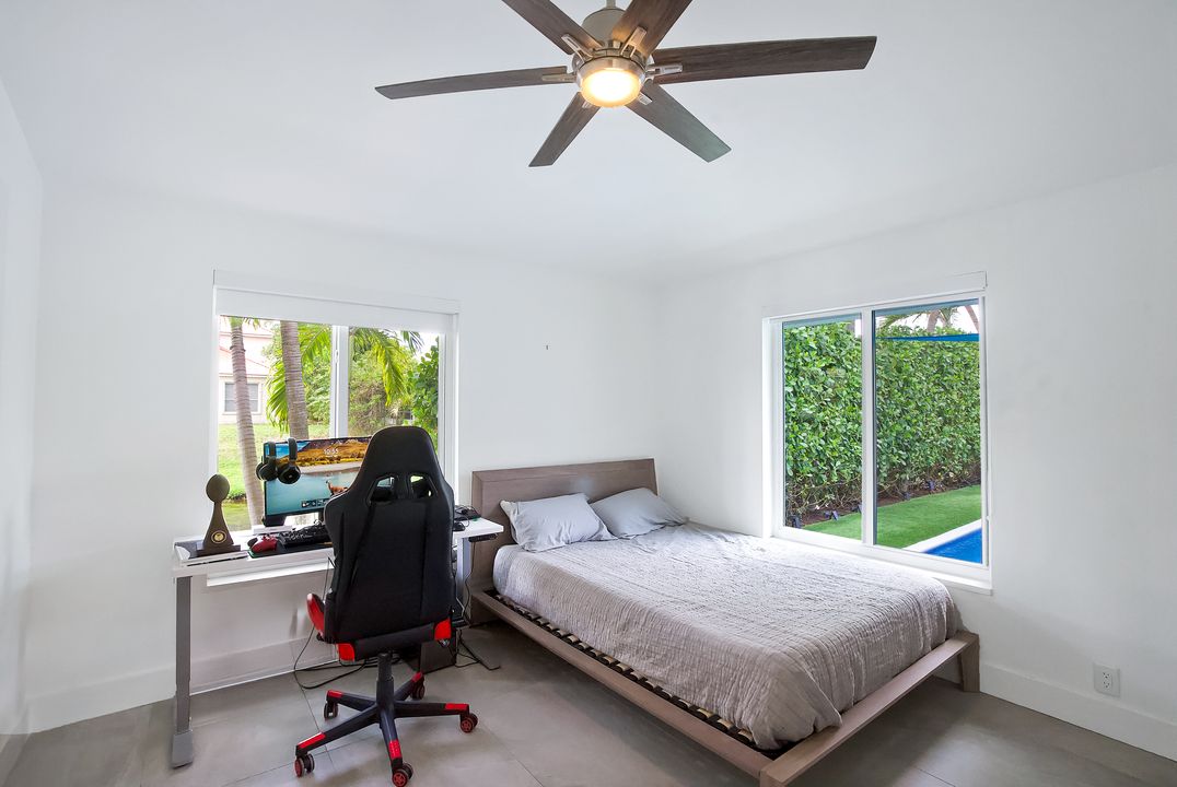 1002 Lake Shore Dr, Delray Beach, FL 33444