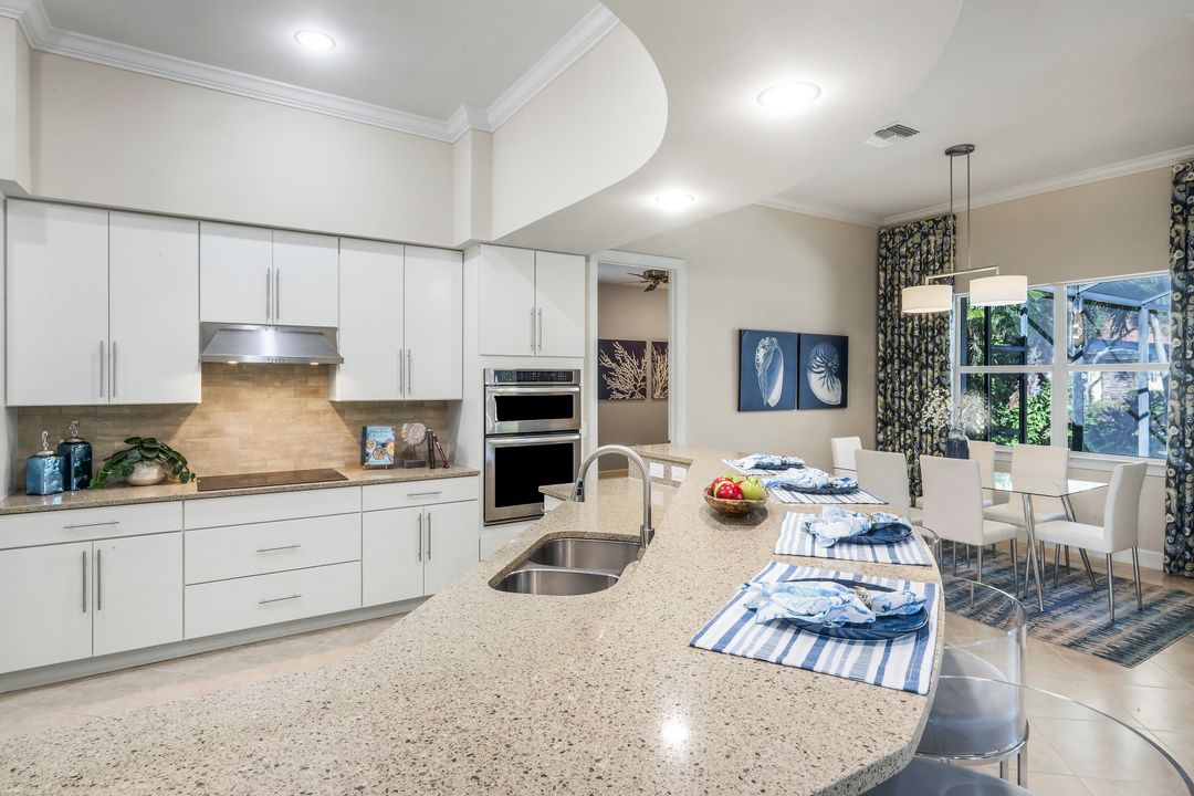 9314 Quarry Dr, Naples, FL 34120