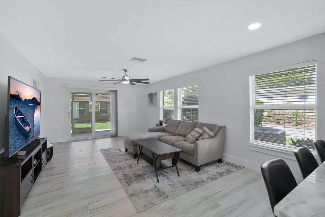 2710 Arbutus St, Naples, FL 34112