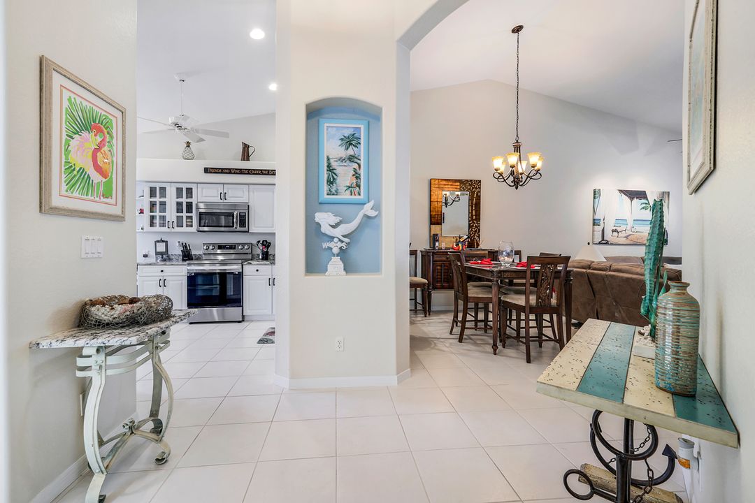 8199 Ibis Cove Cir, Naples, FL 34119