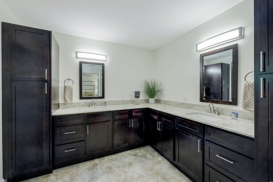 6890 Hendry Creek Dr, Fort Myers, FL 33908