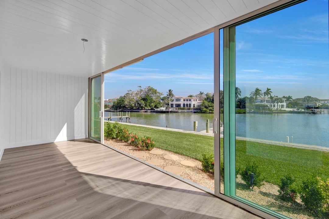 1910 Gulf Shore Blvd N, Naples, FL 34102