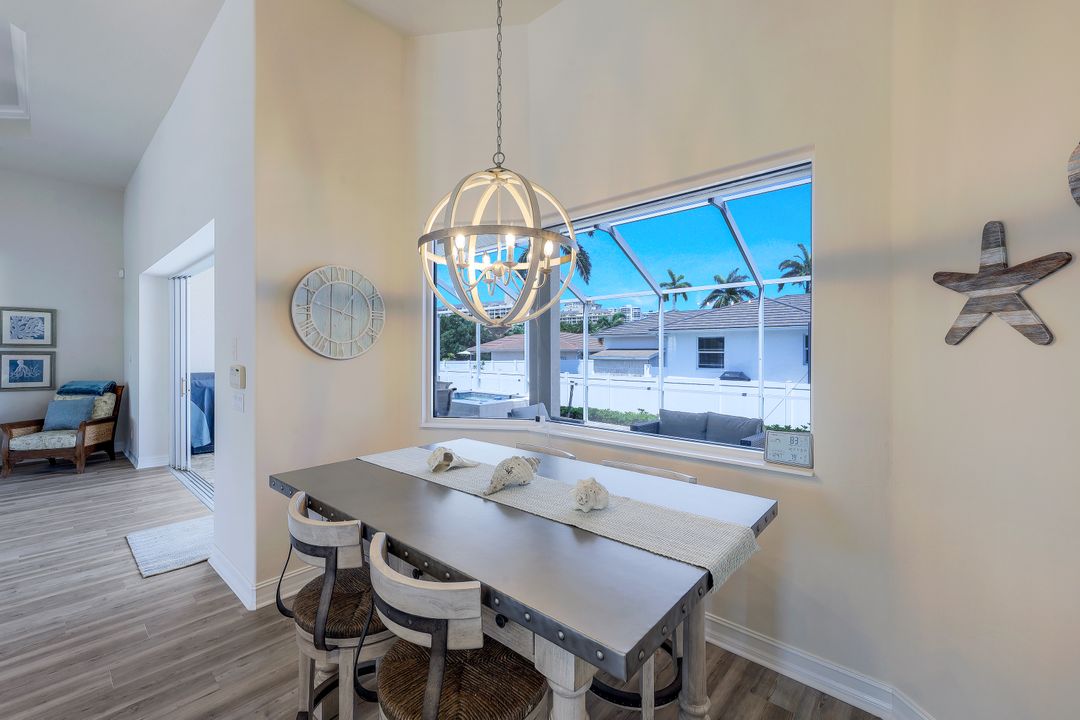 910 Montego Ct, Marco Island, FL 34145