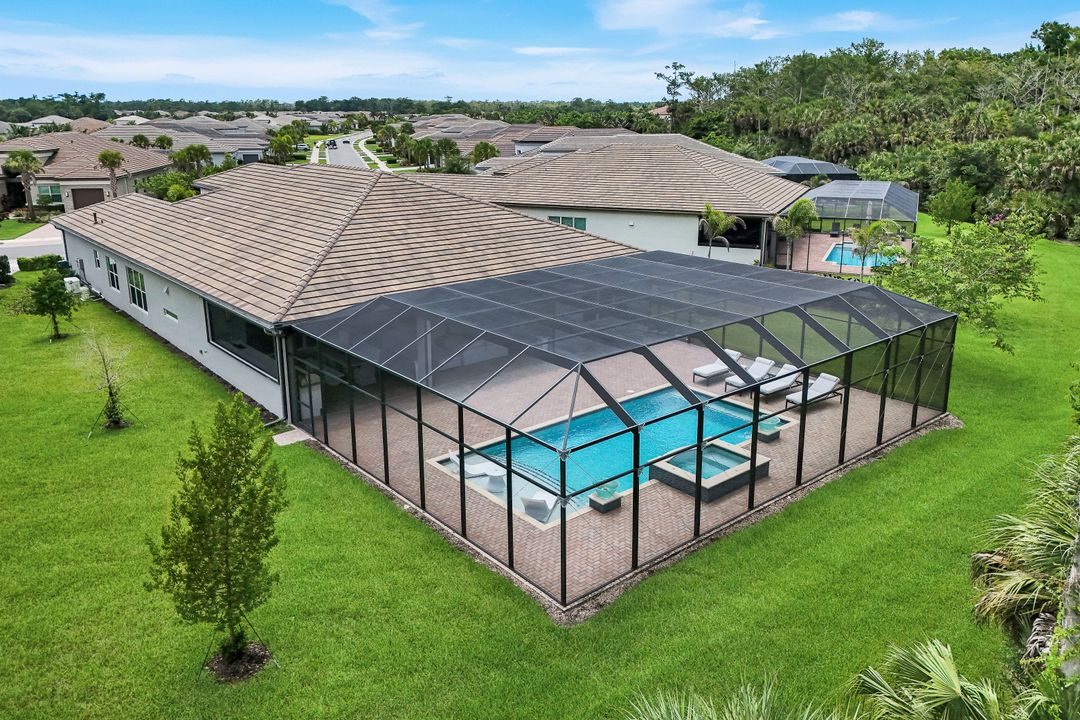 12063 Azalea Wy, Naples, FL 34120