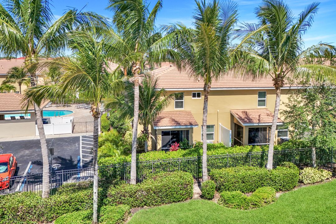 12101 Mahogany Cove St, Fort Myers, FL 33913