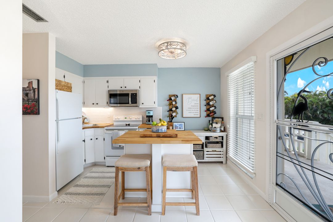 1215 Edington Pl, Marco Island, FL 34145