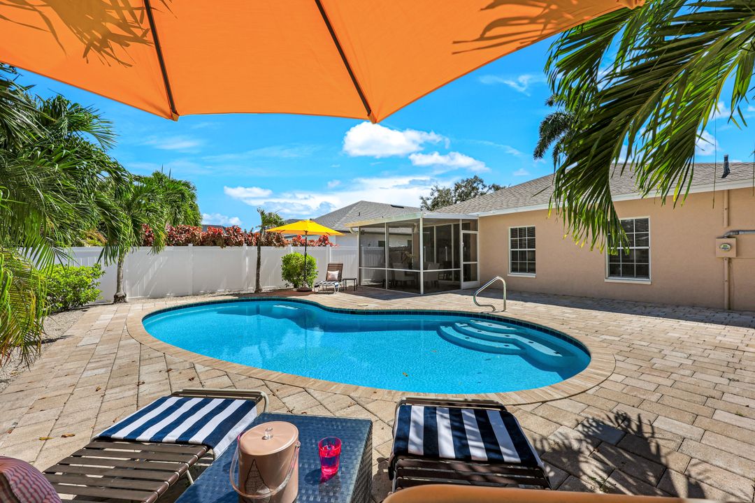 815 96th Ave N, Naples, FL 34108