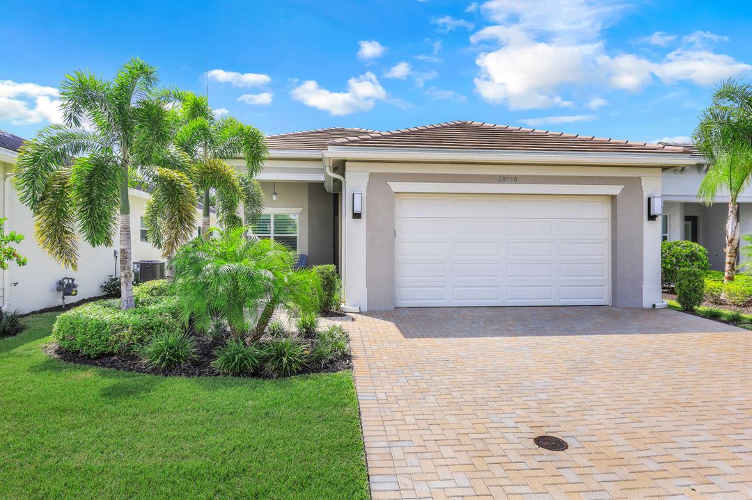 28450 Capraia Dr, Bonita Springs, FL 34135