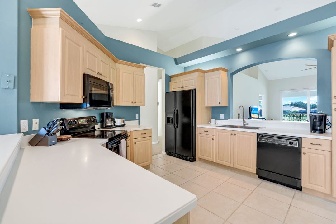 5959 Sand Wedge Ln #406, Naples, FL 34110