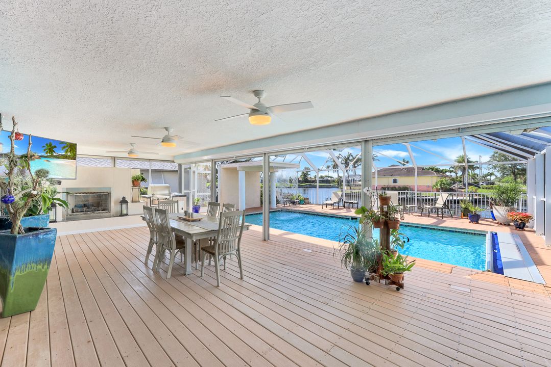 1004 Archer Pkwy E, Cape Coral, FL 33904